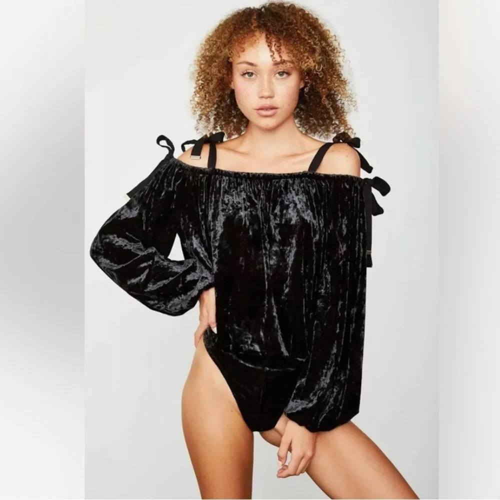 NWT Free People x Hot As Hell Beg 2 Differ Black Velvet‎ Bodysuit Size Medium